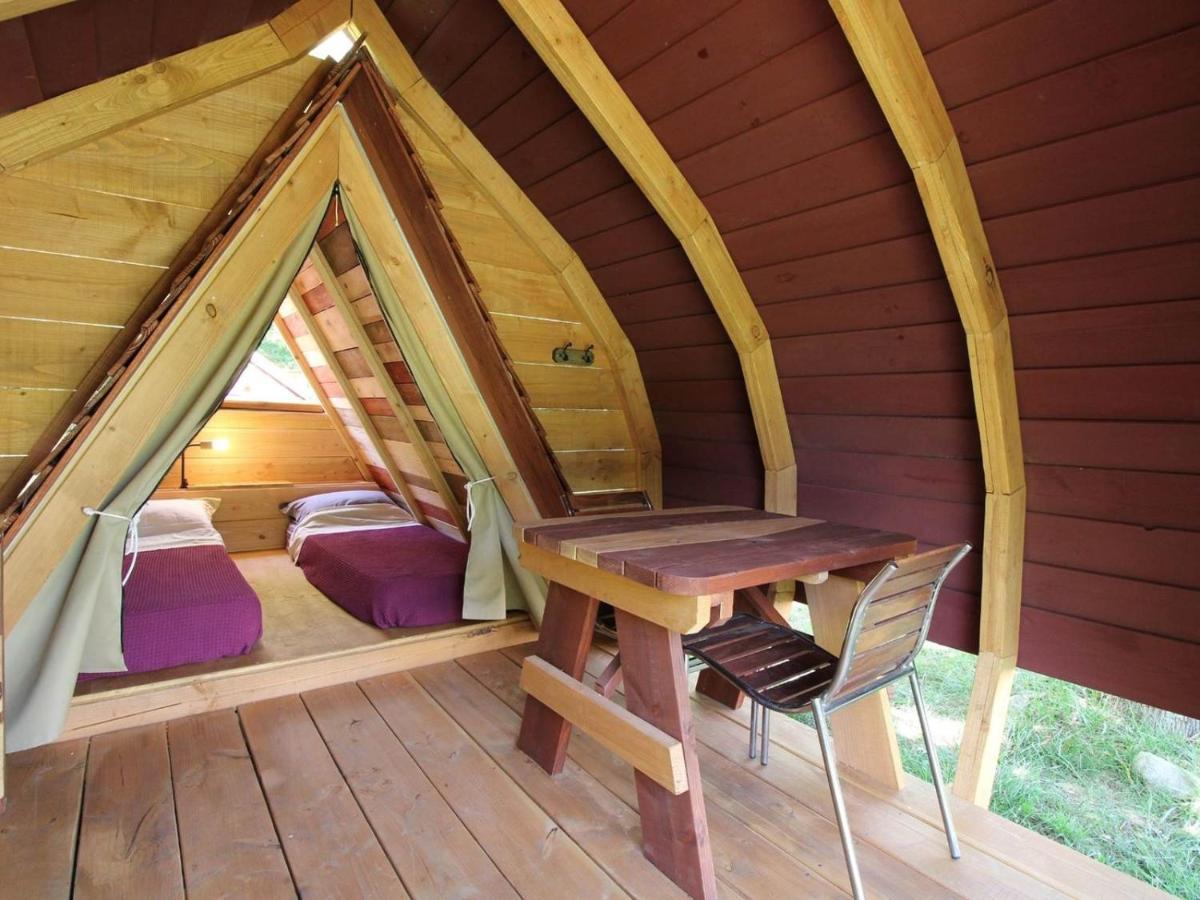 Habitat Createur - Hebergements Insolites Au Camping Municipal "Les Ecureuils" Recoubeau-Jansac Eksteriør billede