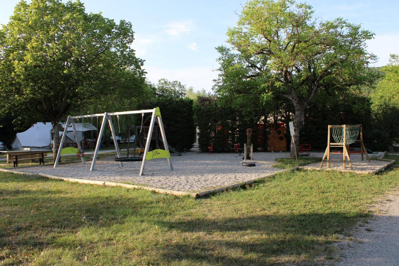 Habitat Createur - Hebergements Insolites Au Camping Municipal "Les Ecureuils" Recoubeau-Jansac Eksteriør billede