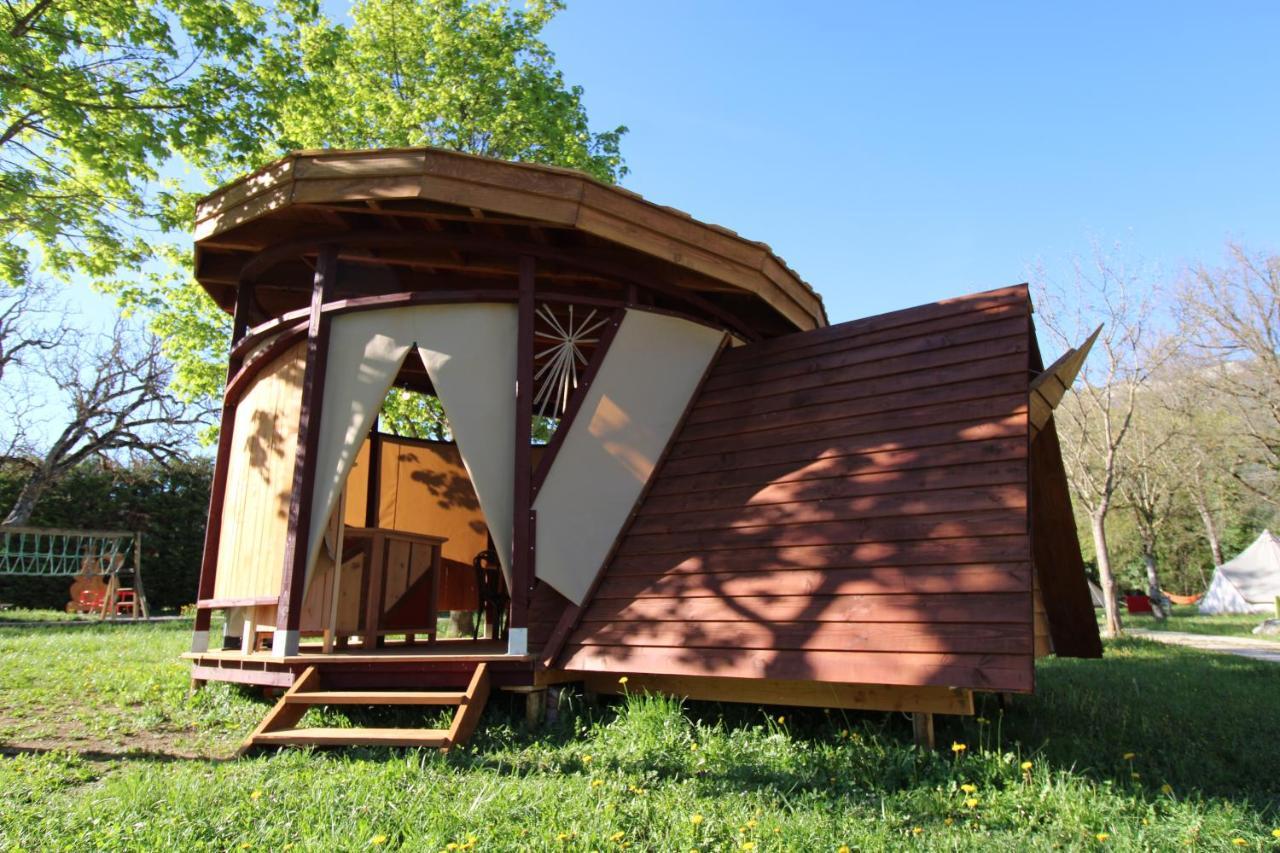 Habitat Createur - Hebergements Insolites Au Camping Municipal "Les Ecureuils" Recoubeau-Jansac Eksteriør billede
