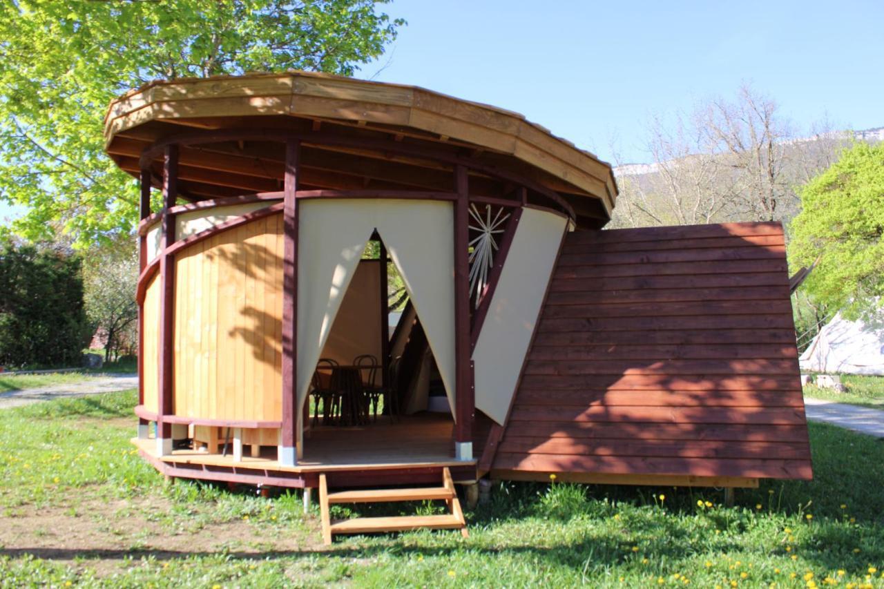 Habitat Createur - Hebergements Insolites Au Camping Municipal "Les Ecureuils" Recoubeau-Jansac Eksteriør billede