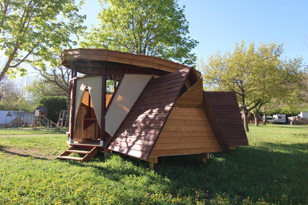 Habitat Createur - Hebergements Insolites Au Camping Municipal "Les Ecureuils" Recoubeau-Jansac Eksteriør billede