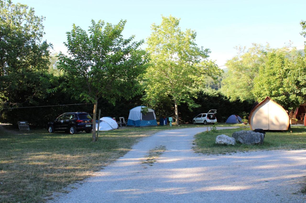 Habitat Createur - Hebergements Insolites Au Camping Municipal "Les Ecureuils" Recoubeau-Jansac Eksteriør billede